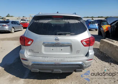 2017 Nissan Pathfinder S z USA, uszkodzony, nr VIN 5N1DR2MM4HC692835